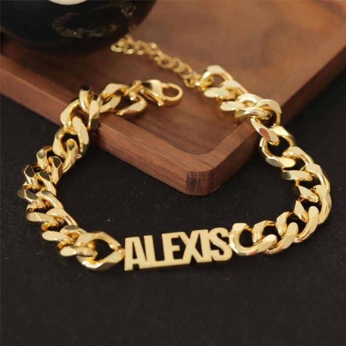 armband-mit-namen-kuba-kettenarmband-mit-personalisiertem-namen-edelstahl-18k-vergoldet