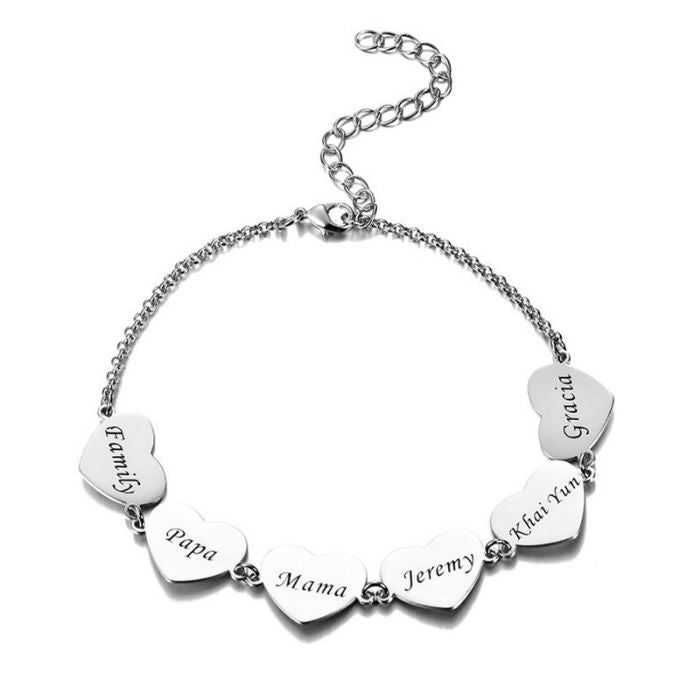 armband-mit-namen-personalisierte-armbander-mit-familiennamen-herzgravur-aus-edelstahl