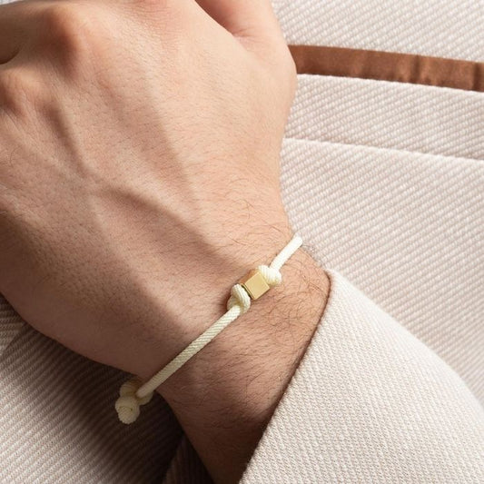goldarmband-herren-585-14-karat-gold-wurfel-armband-herren-mit-creme-string-herren-goldarmband-585-0.50-gramm