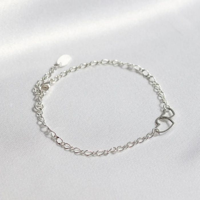 silberarmband-mit-herz-2-herzen-armband-echte-925-silber-damen-figarokette-zierliches-silber-armband