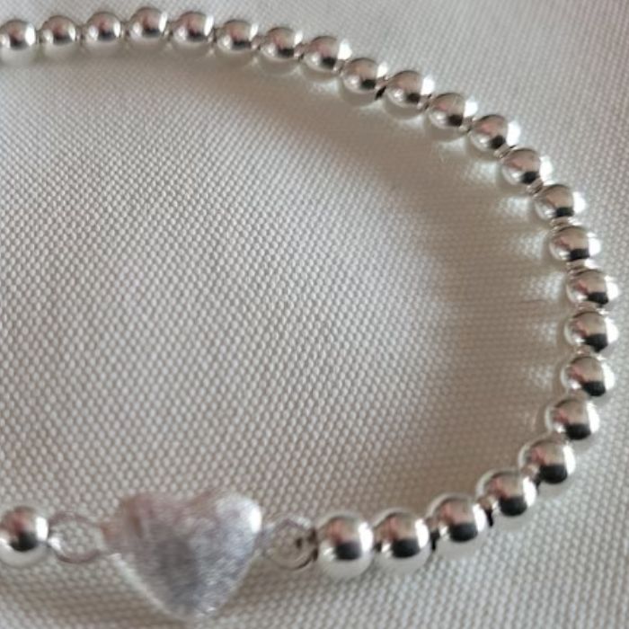 silberarmband-mit-herz-echte-s925-silber-kugel-armband-mitmattiertem-herz